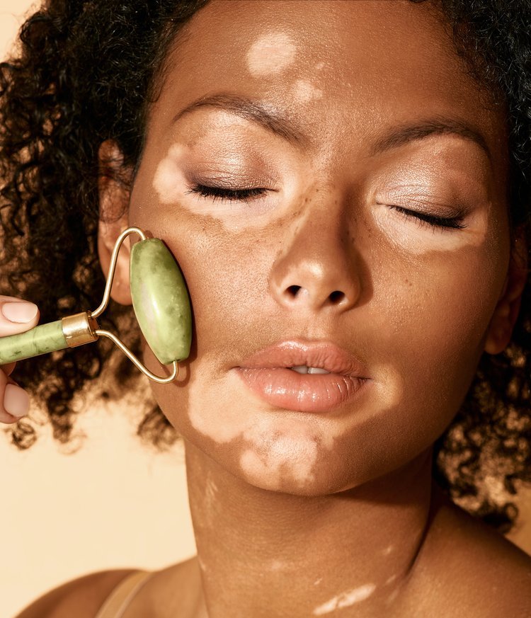 No. 13 RE-ENERGIZE - Jade Crystal Contour Sculpting Roller
